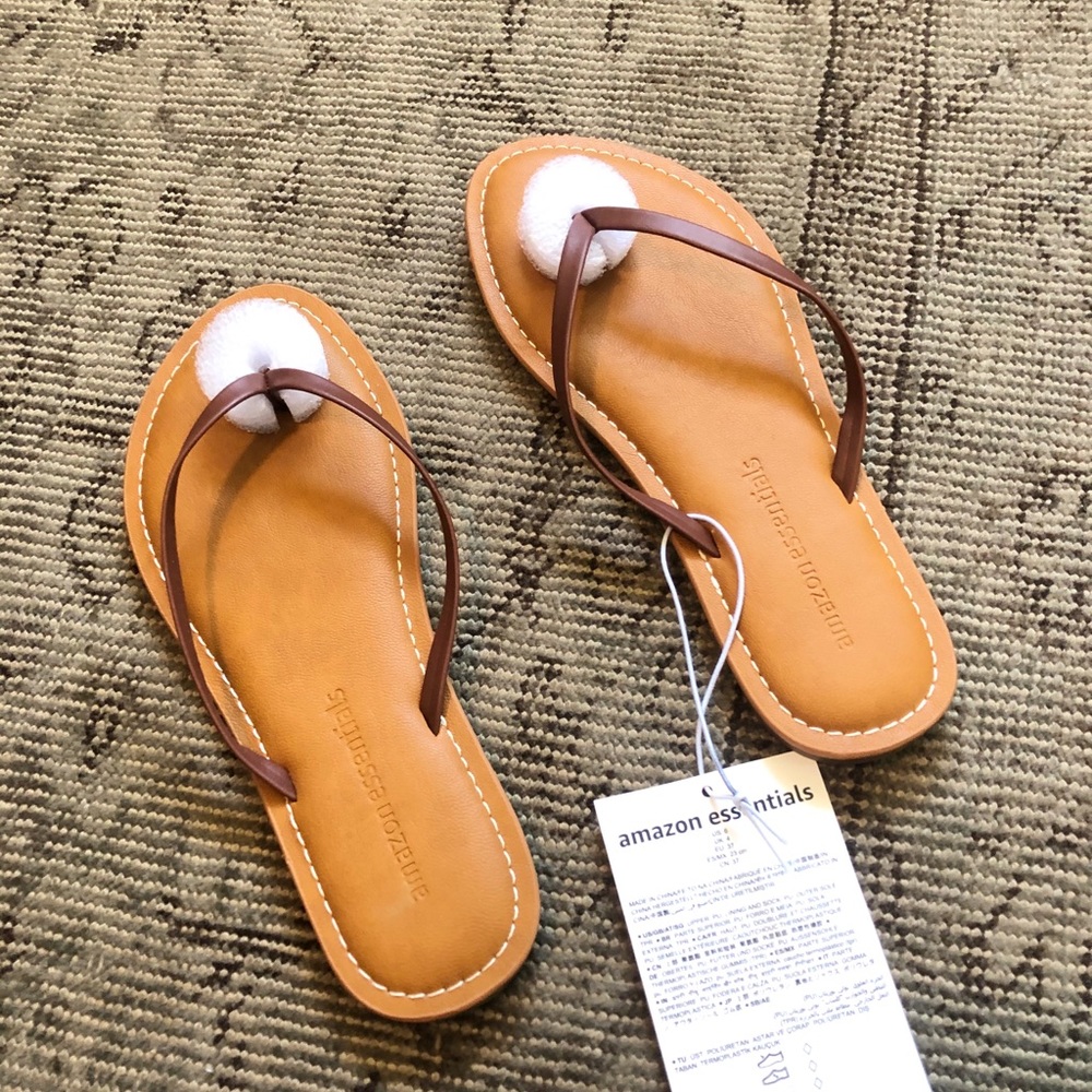 Leather thong strap flip flop sandals
